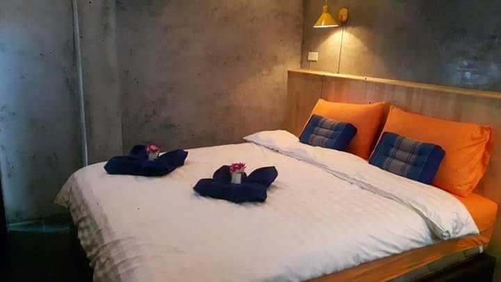 King Kong Hostel At Krabi Exterior photo
