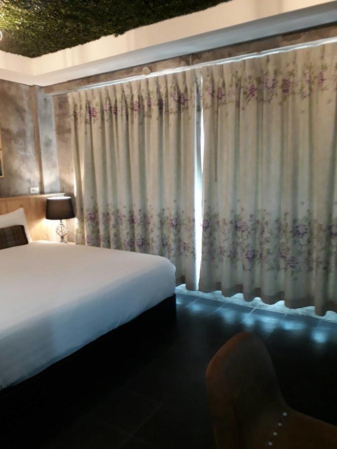 King Kong Hostel At Krabi Exterior photo
