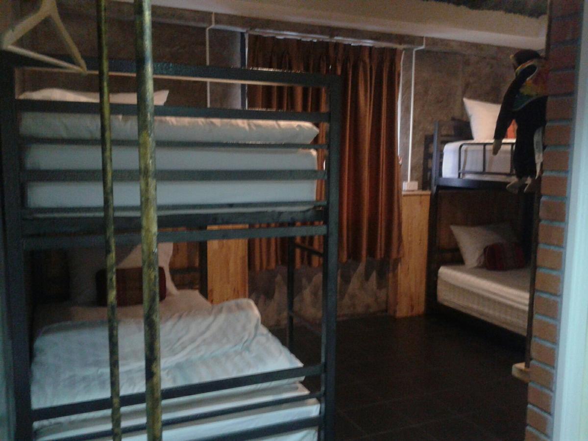 King Kong Hostel At Krabi Exterior photo